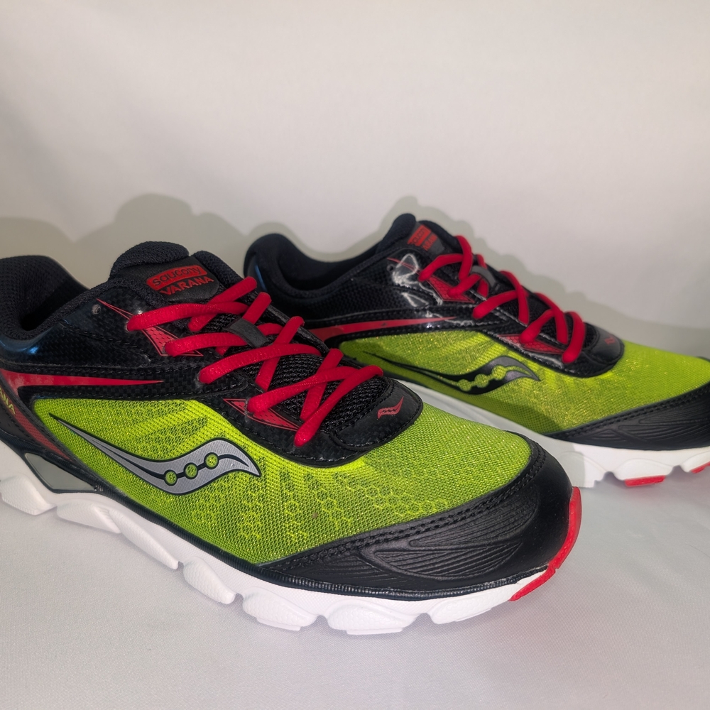 NIB Saucony Varana Boys Running Shoes Size 6 - Picture 5 of 8